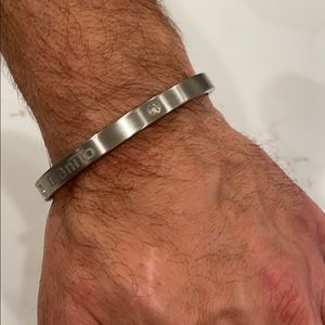 Giantto stainless silver w/cubic zirconia bracelet